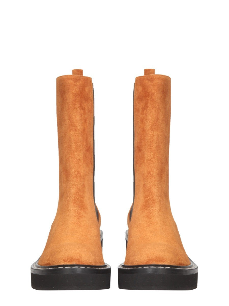 CALGARY BOOTS | Basement 88