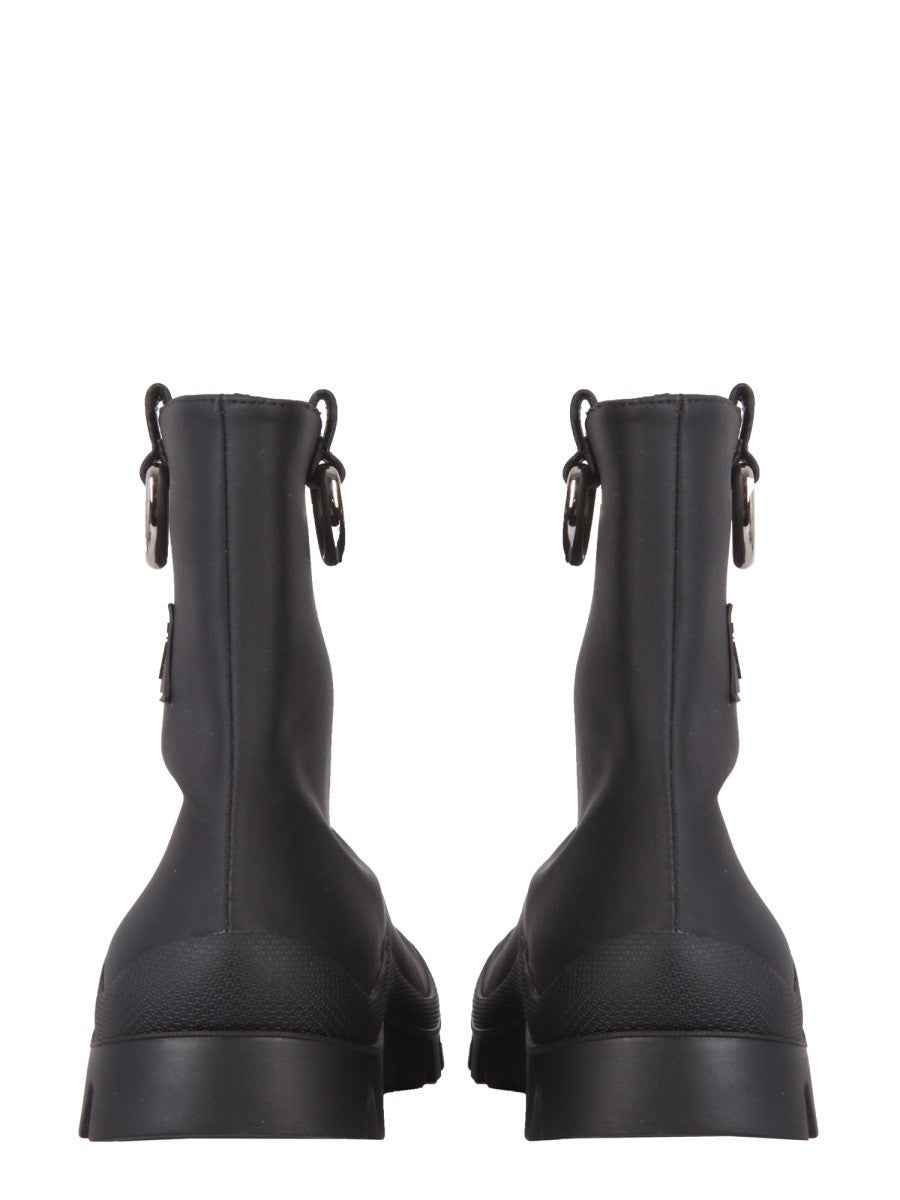 RAIN BOOTS