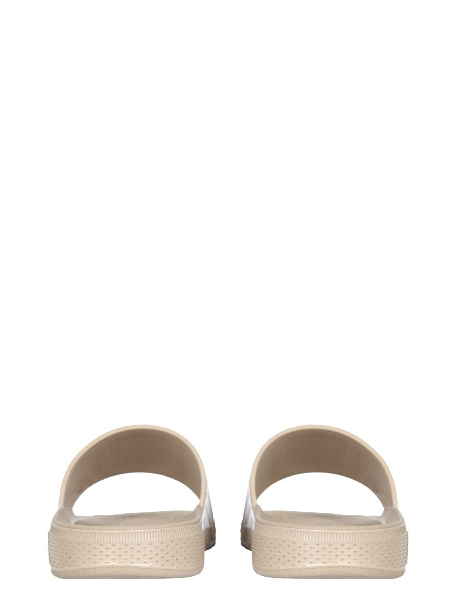 RUBBER SLIDE SANDALS | Basement 88