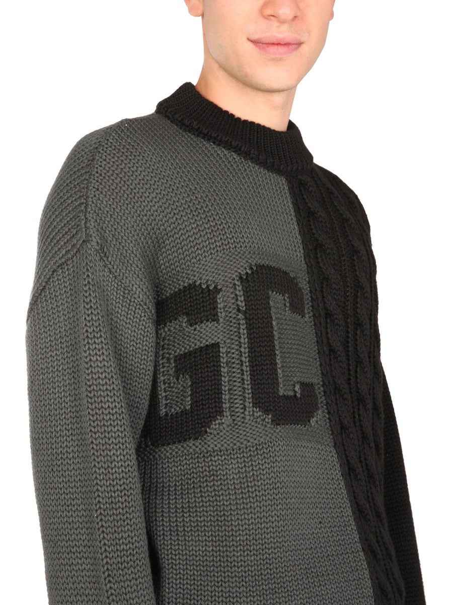 SWEATER WITH LOGO INLAY