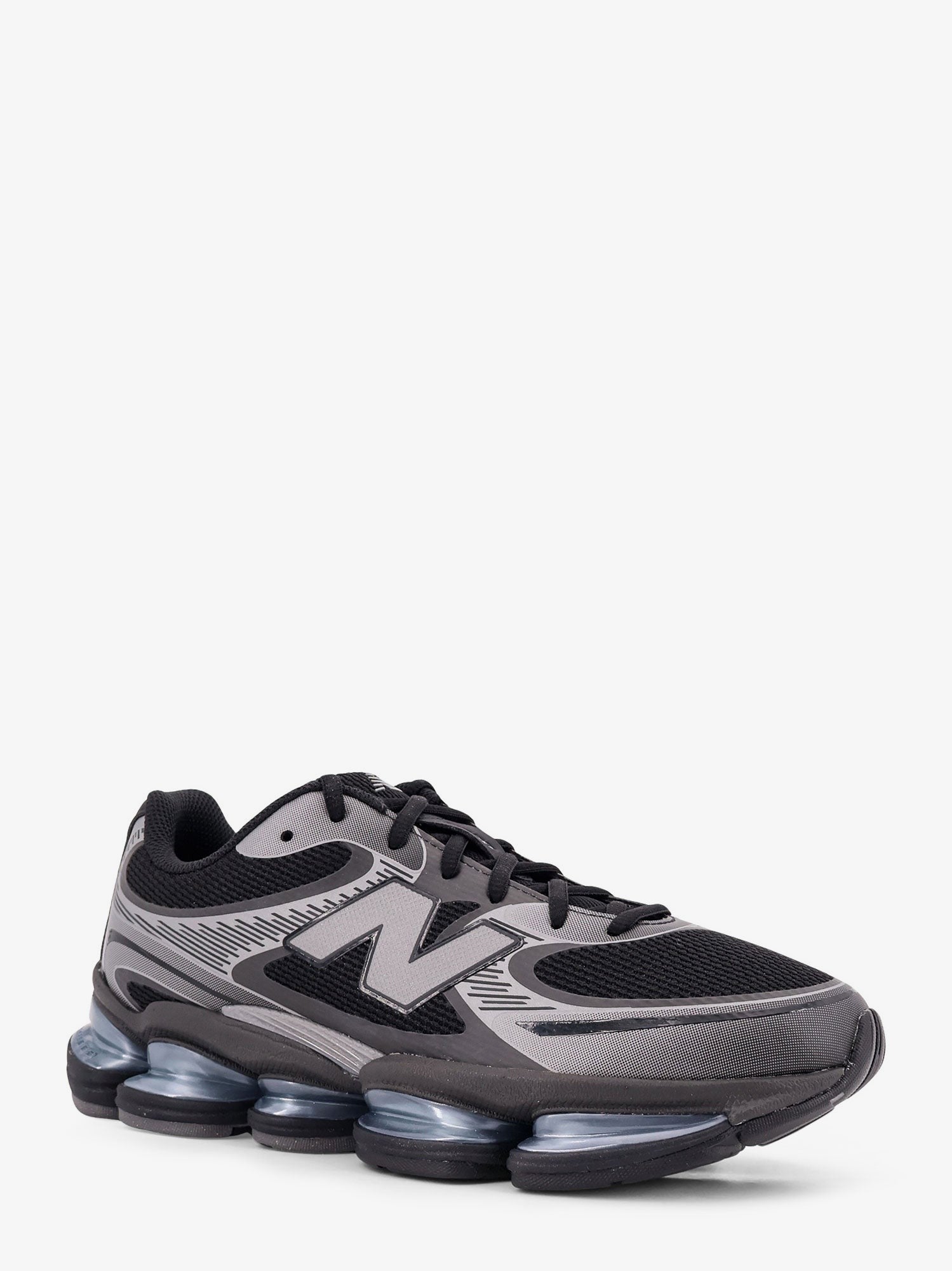 2000 mesh low-top sneakers