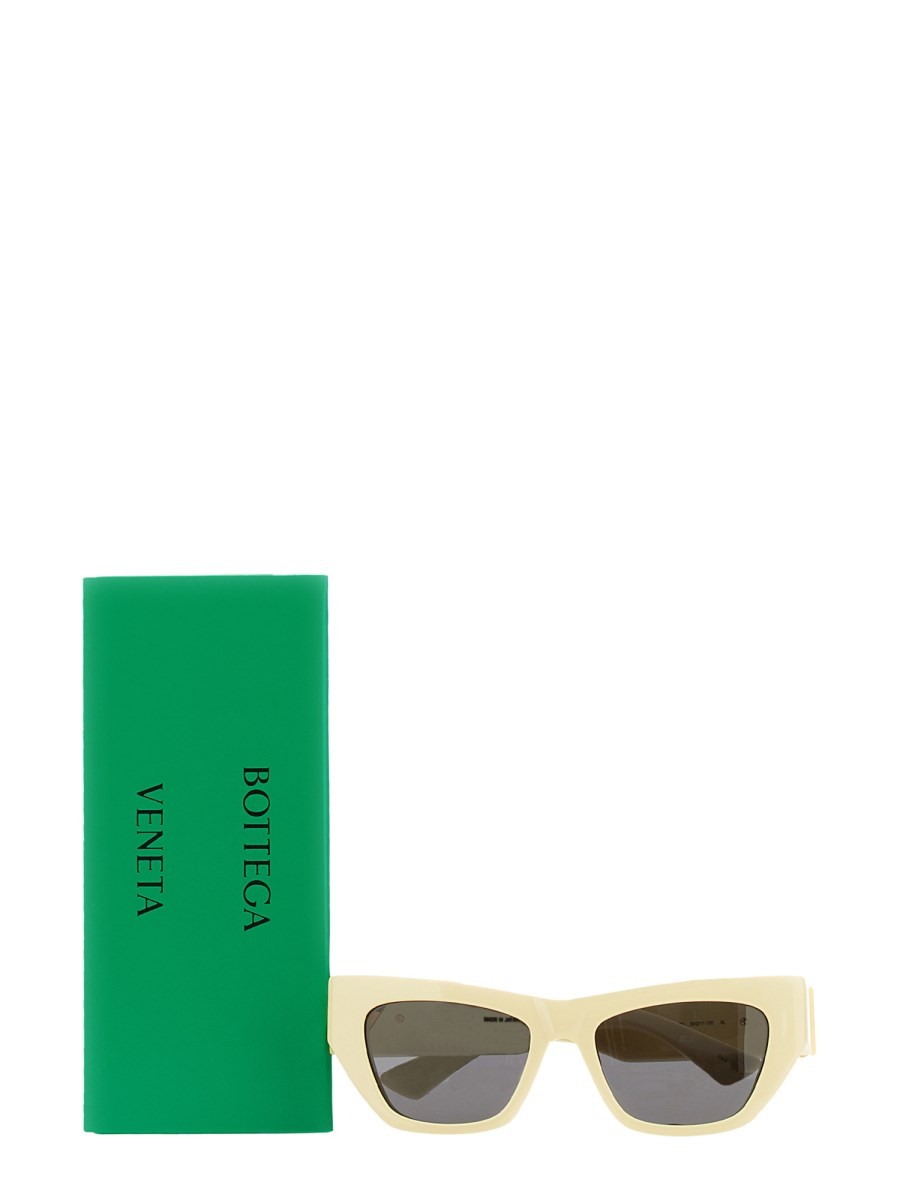 ANGLE SUNGLASSES