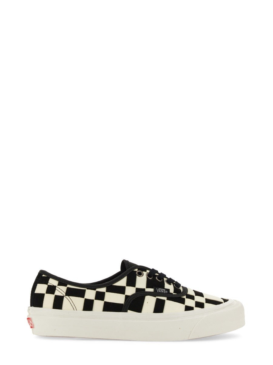 AUTENTHIC SNEAKER