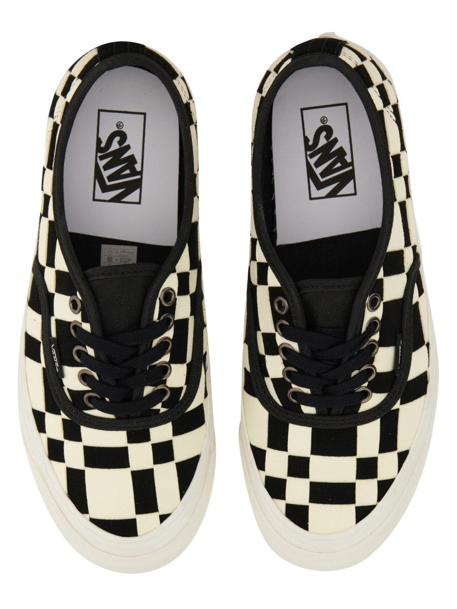 AUTENTHIC SNEAKER