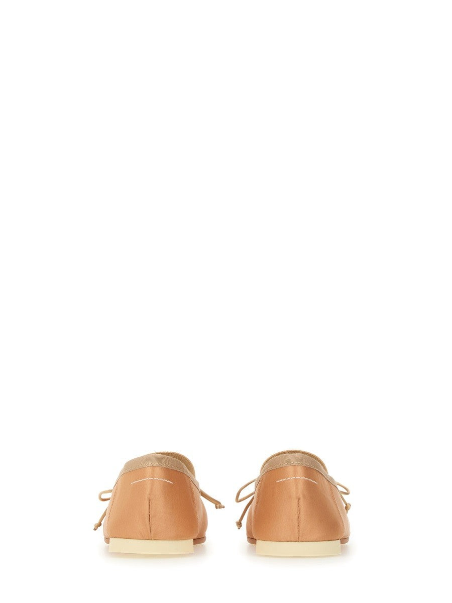 BALLERINA WITH LOGO