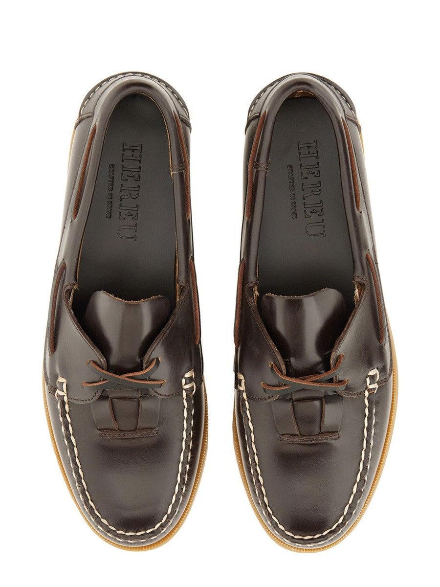 BOAT MOCCASIN