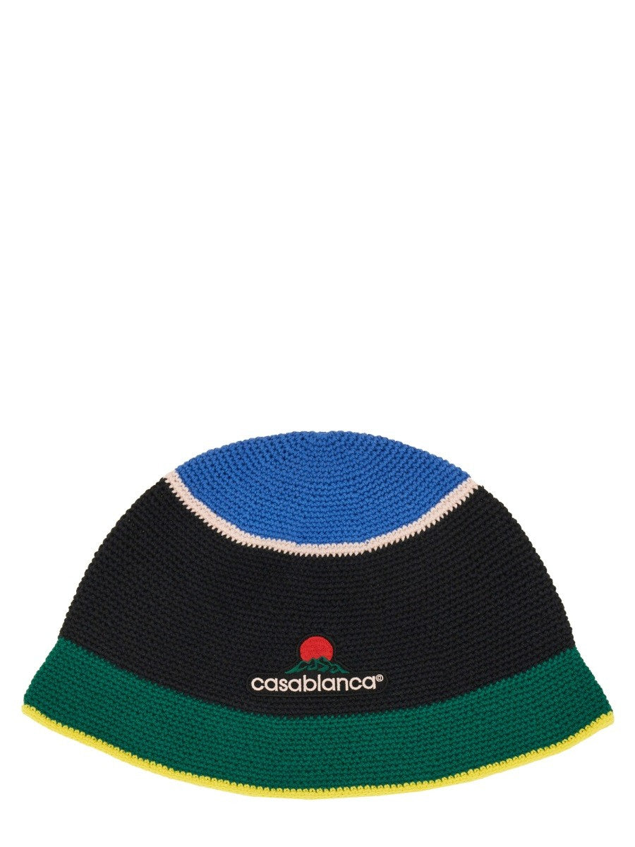 BONNET AU CROCHET AVEC LOGO