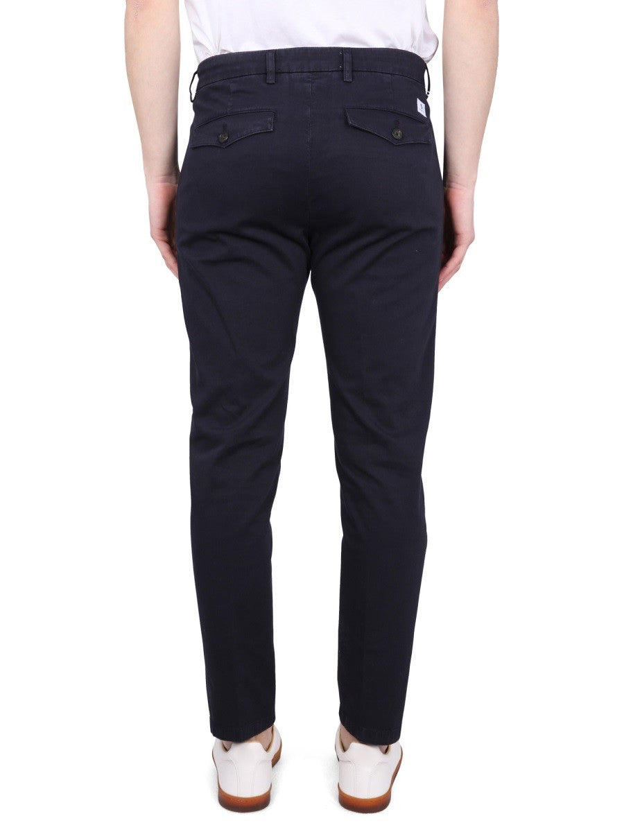 CHINO PANTS