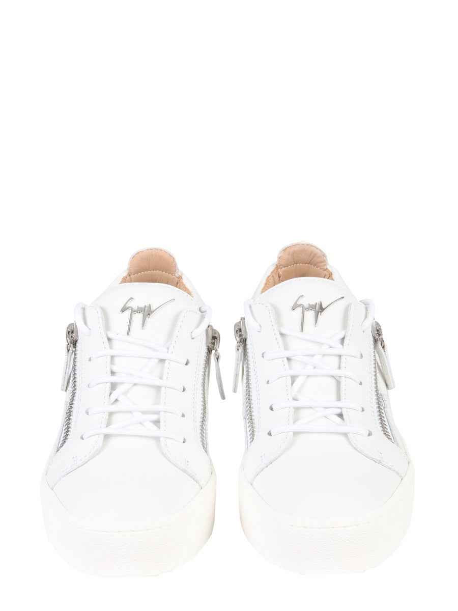 FRANKIE SNEAKERS