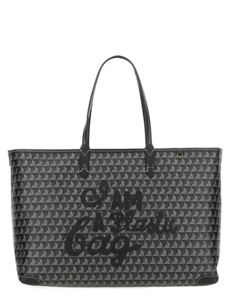 JE SUIS UN SAC FOURRE-TOUT EN PLASTIQUE