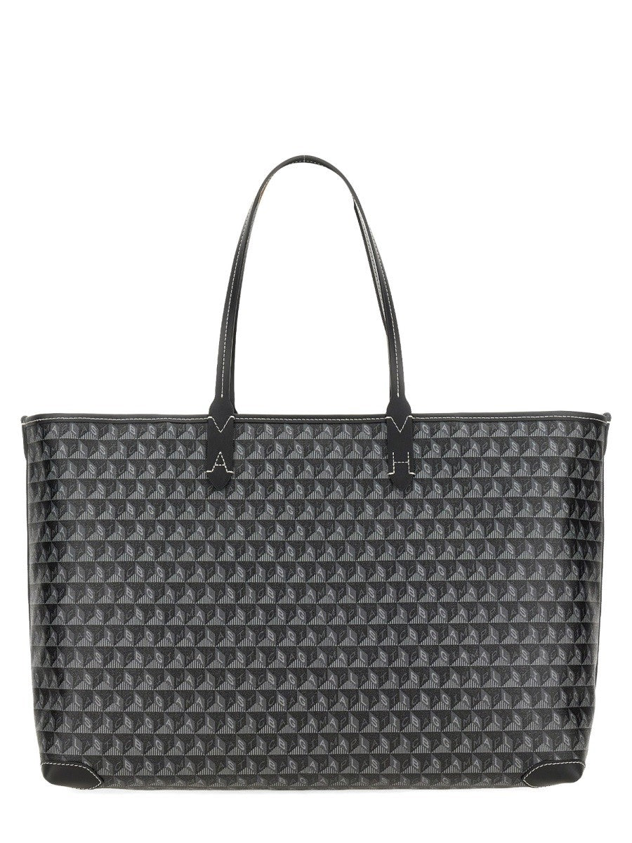 JE SUIS UN SAC FOURRE-TOUT EN PLASTIQUE