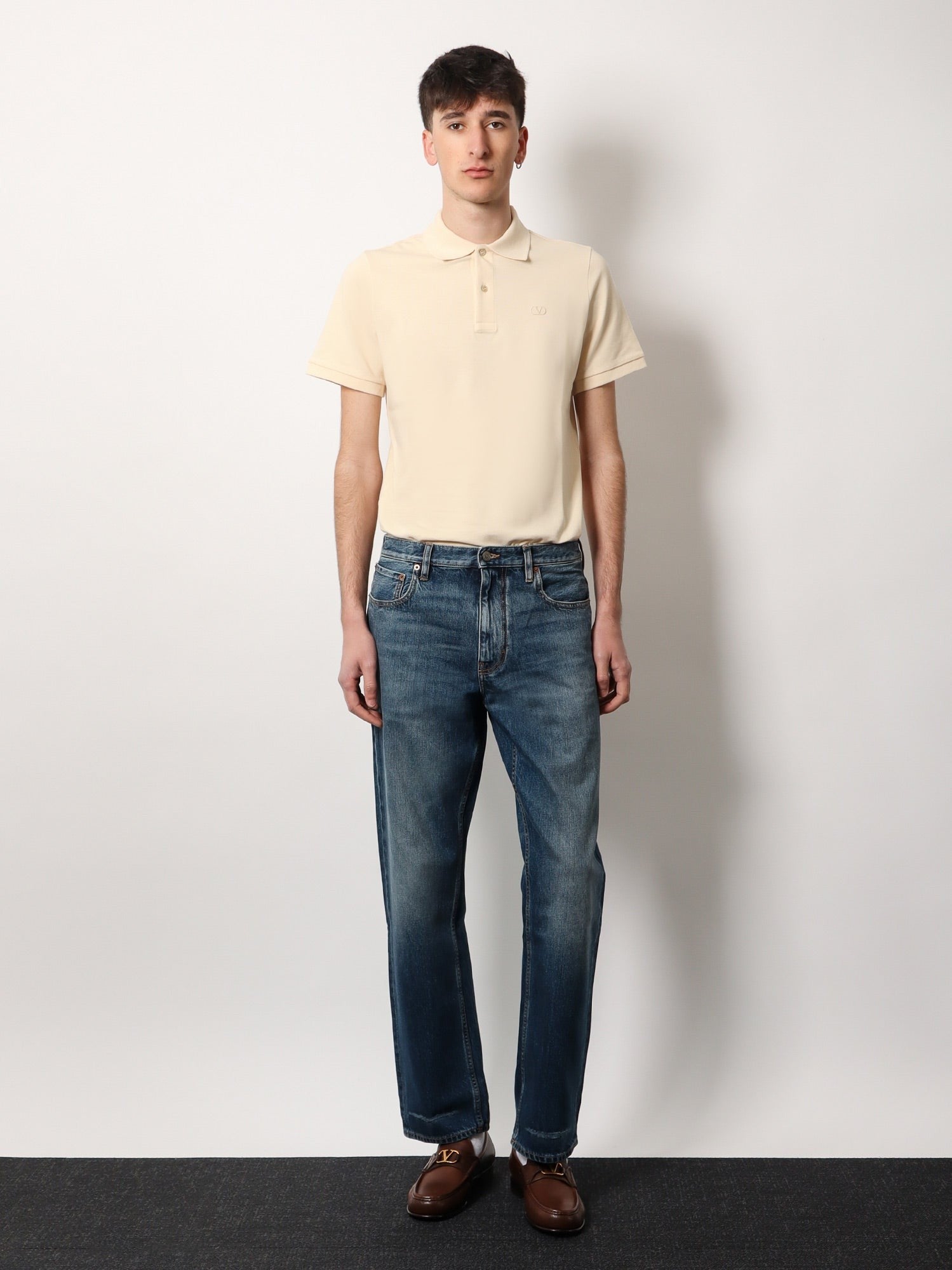 Jeans con chez valentino tag