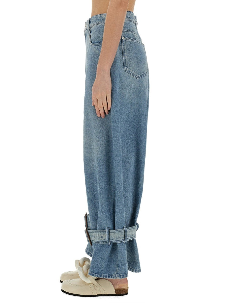 JEANS WITH BUCKLE