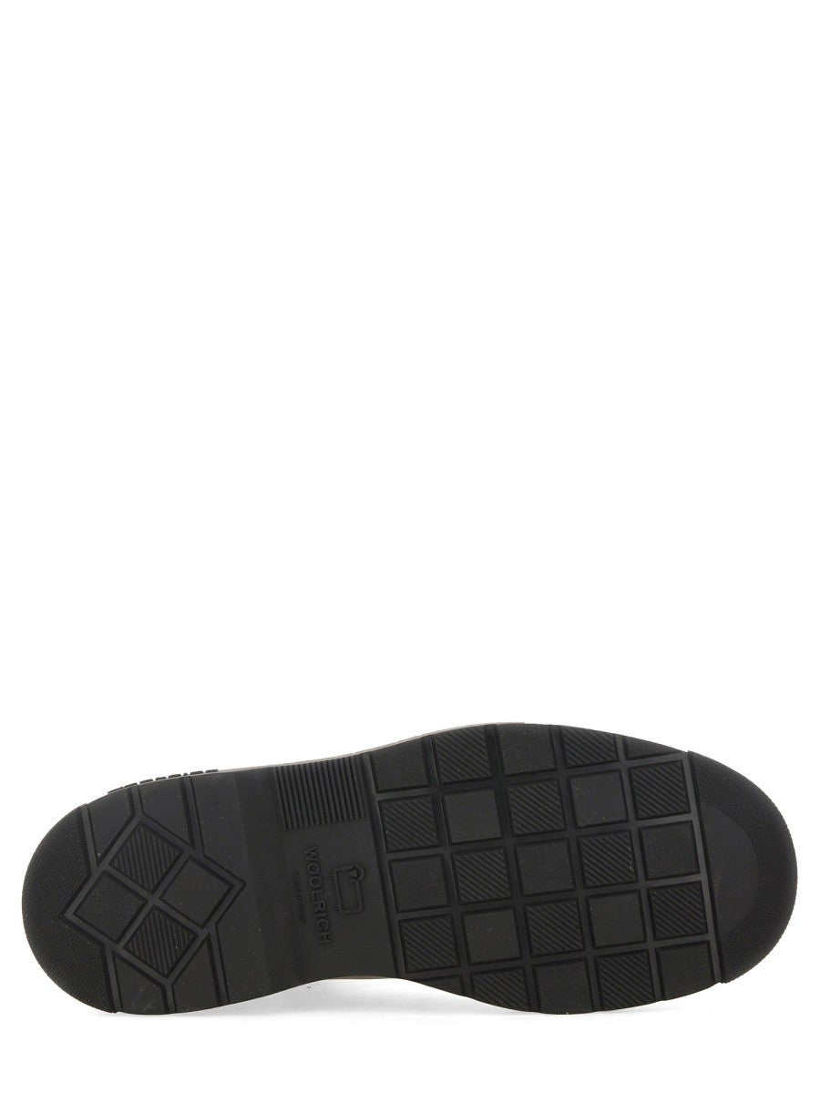 AMPHIBIENS EN CUIR