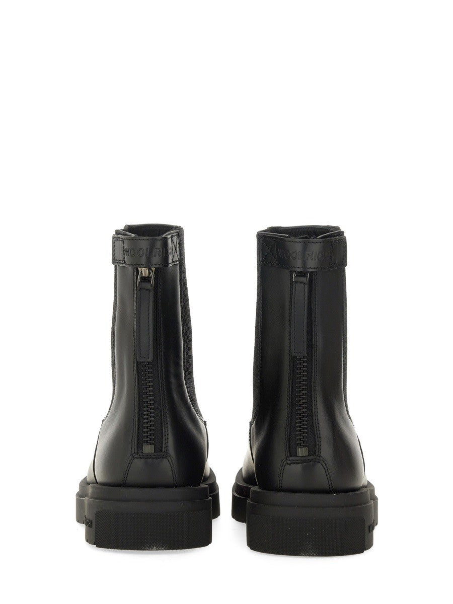 AMPHIBIENS EN CUIR
