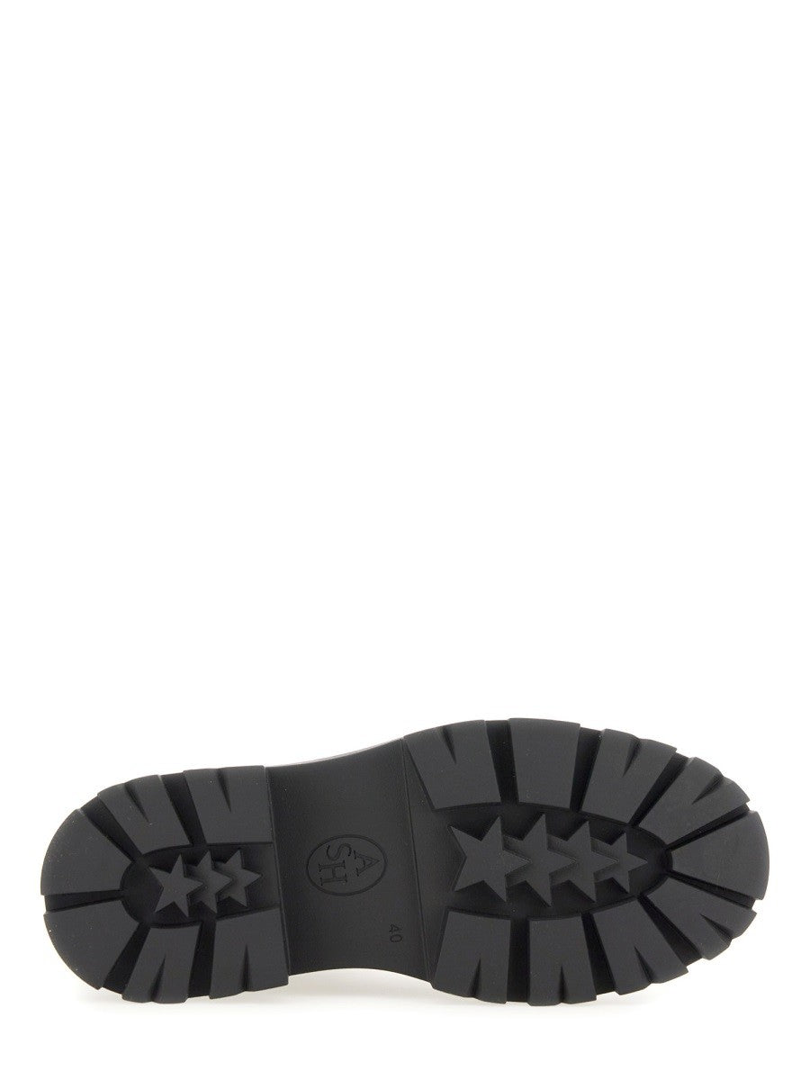 AMPHIBIEN EN CUIR
