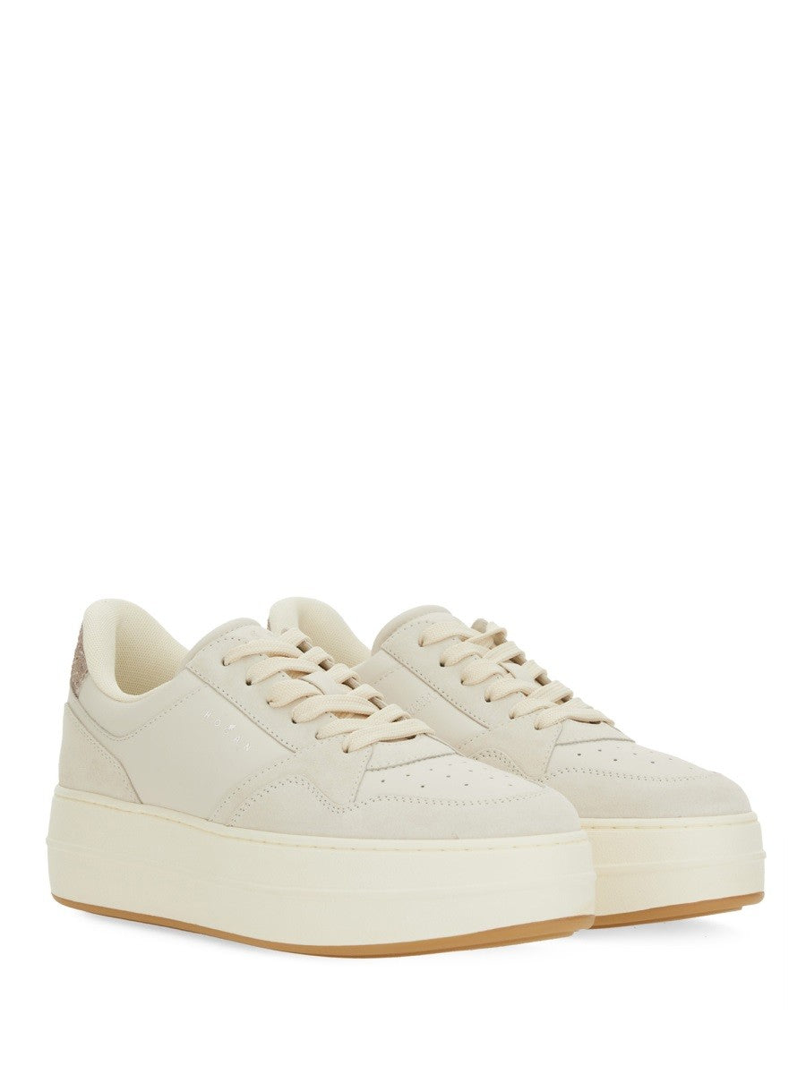 BASKETS EN CUIR