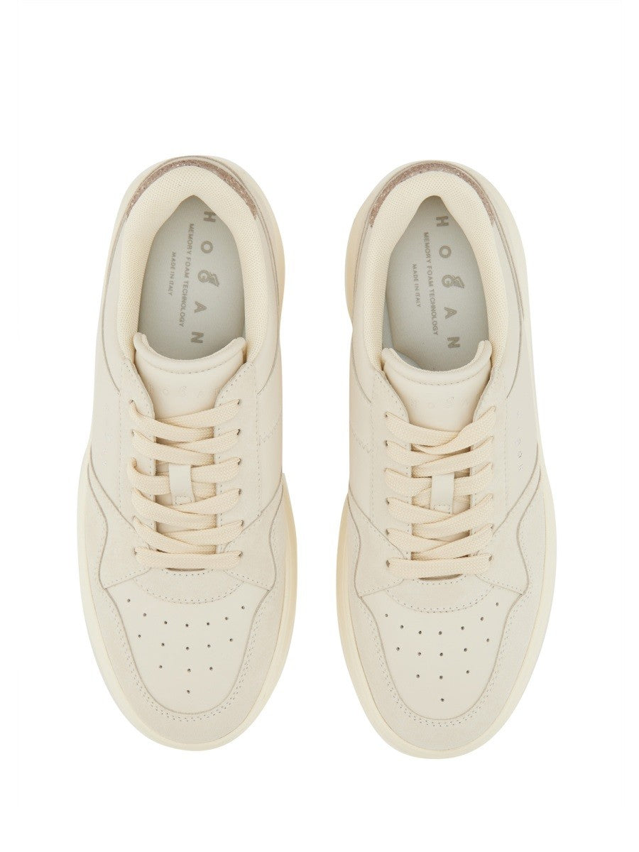BASKETS EN CUIR