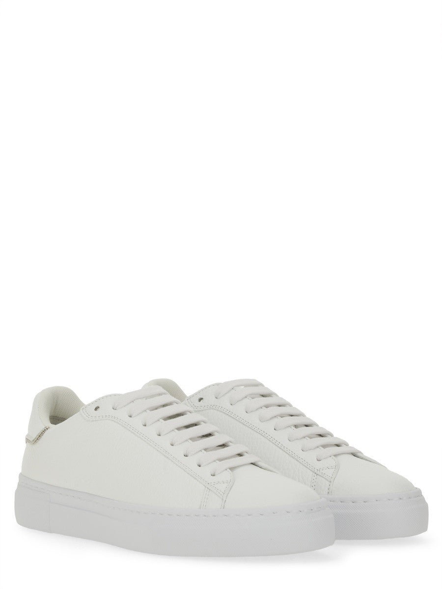 BASKETS EN CUIR