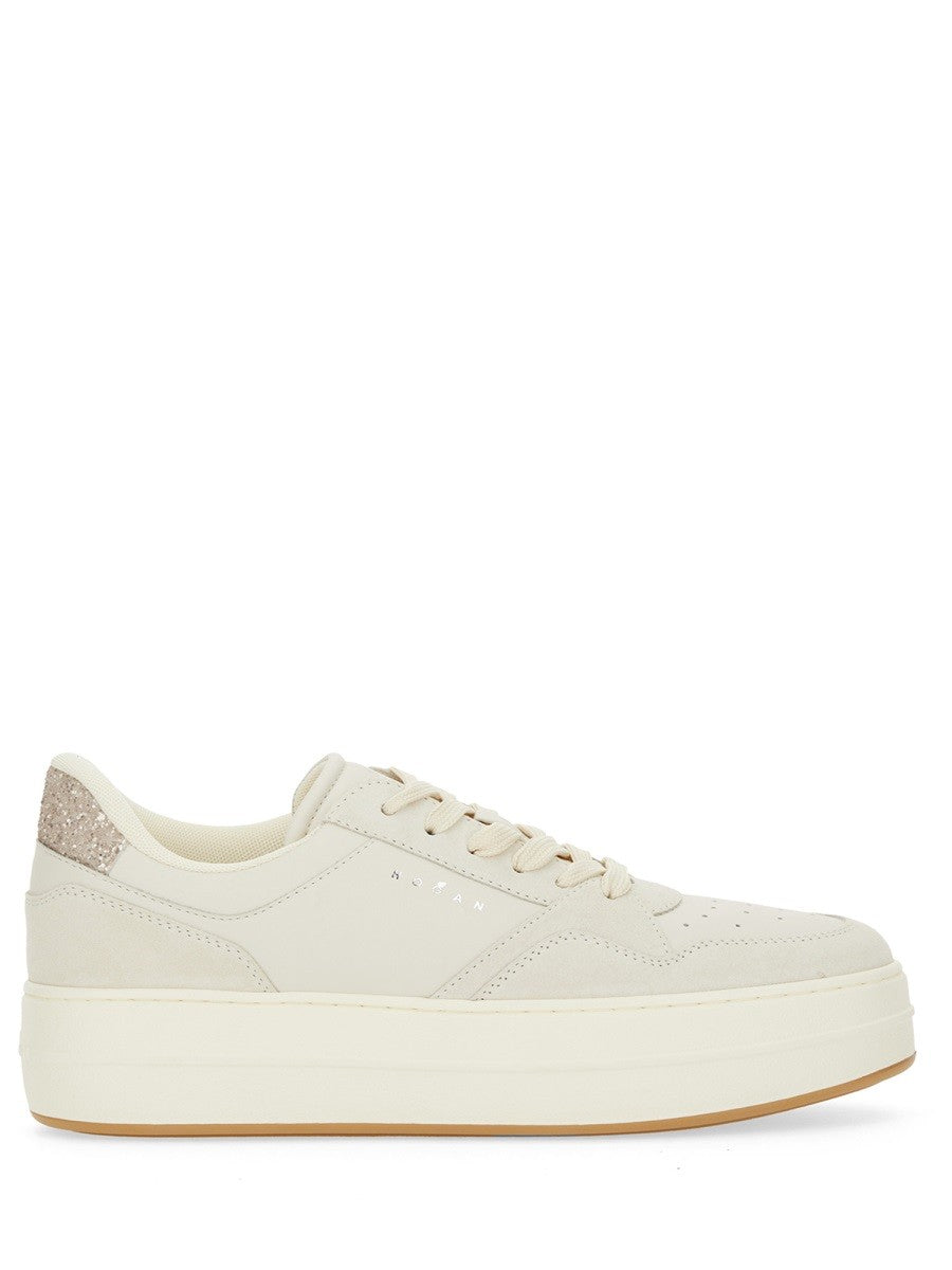 BASKETS EN CUIR