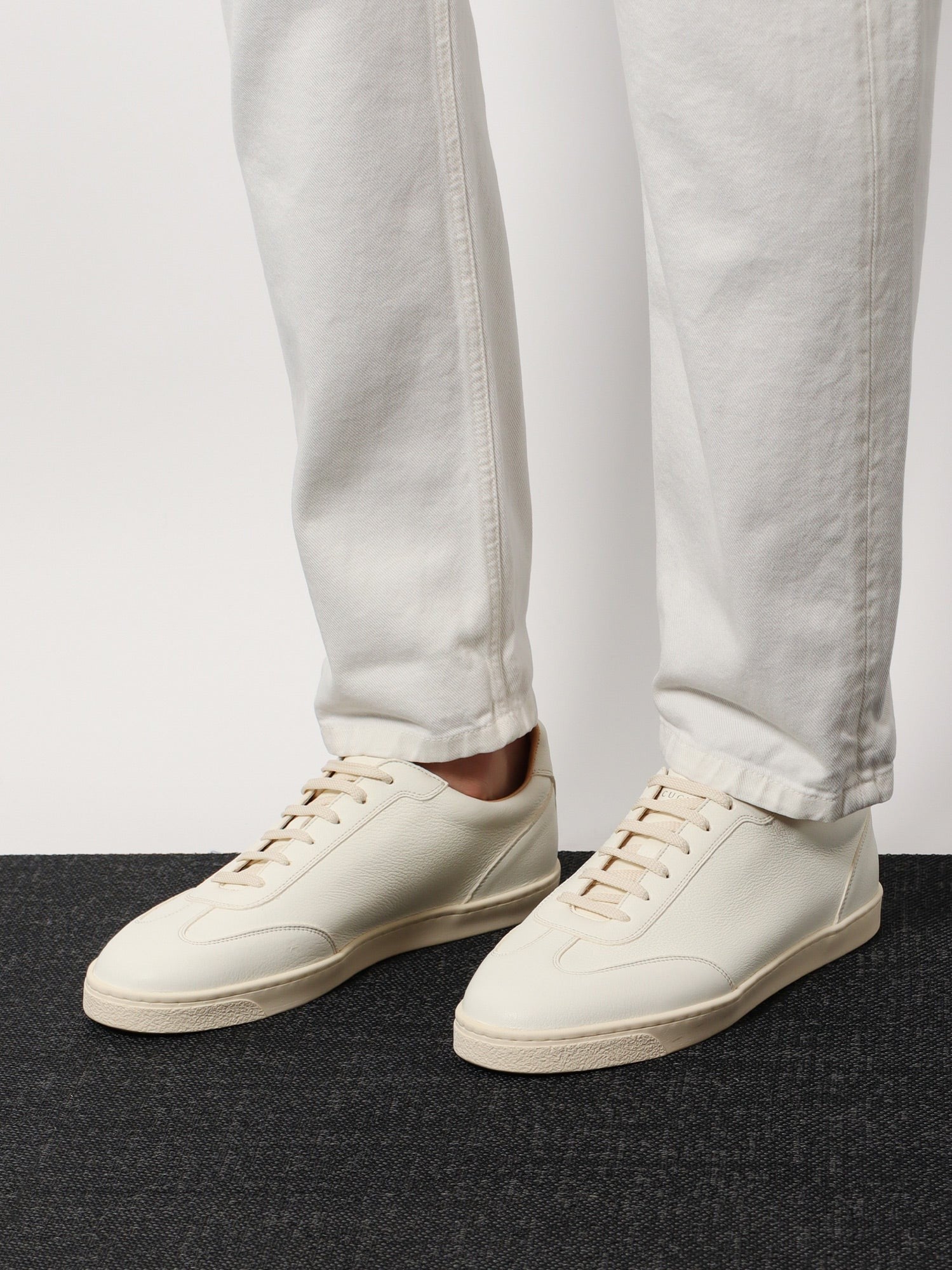 Baskets en cuir avec logo imprimé au dos
