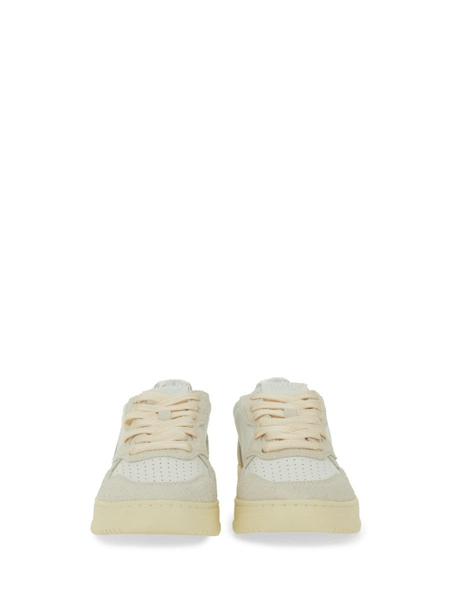 MEDALIST LOW SNEAKER
