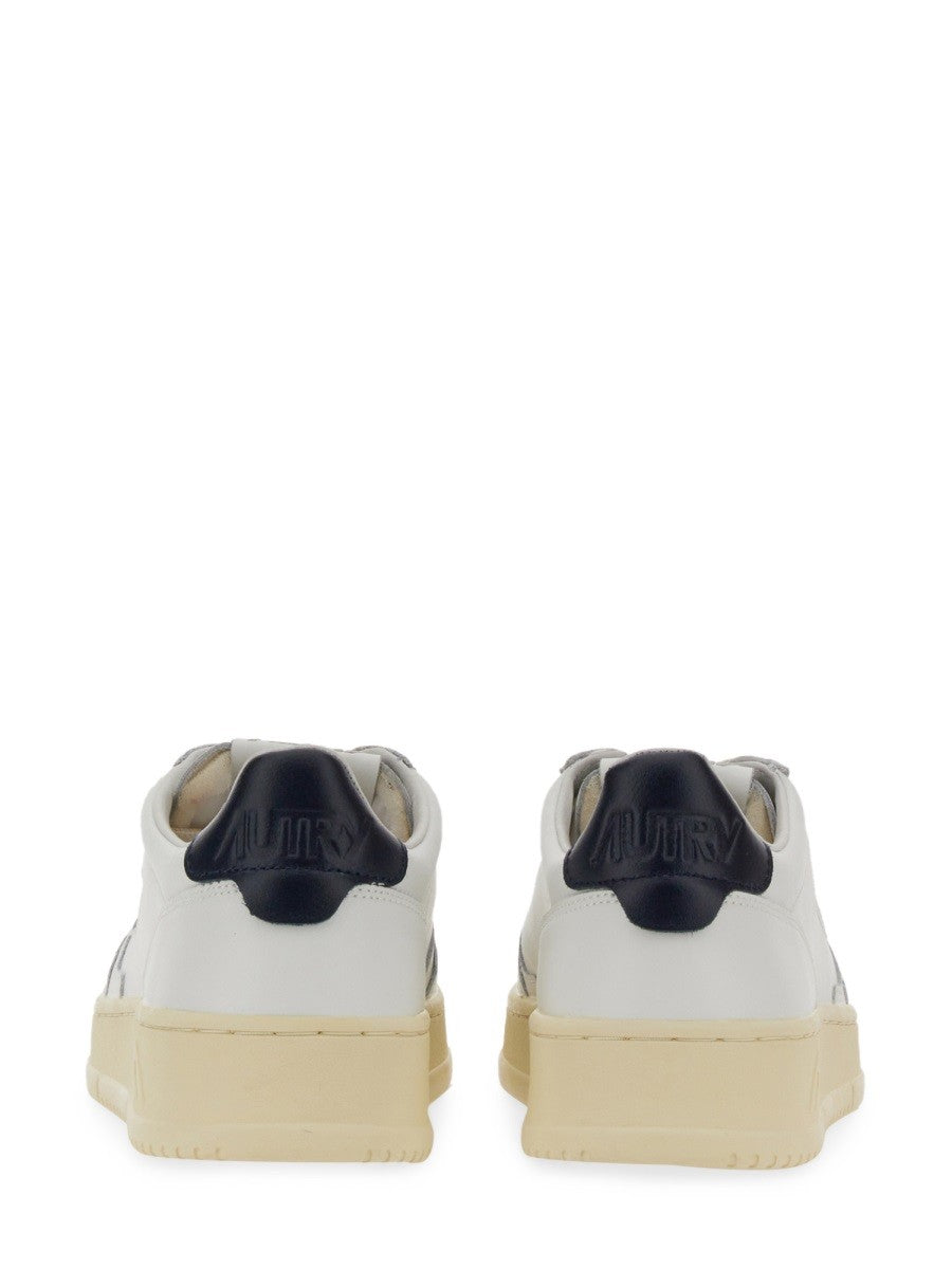 MEDALIST LOW SNEAKER