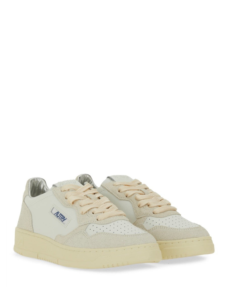 MEDALIST LOW SNEAKER
