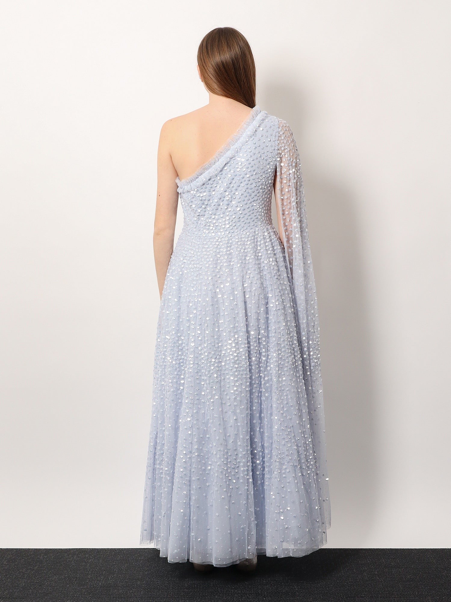 One-shoulder long dress with sequins