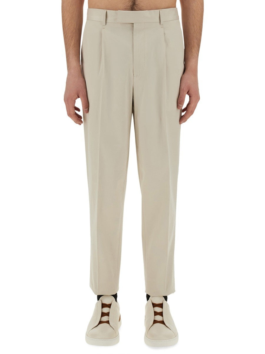 PANTS WITH PLEAT