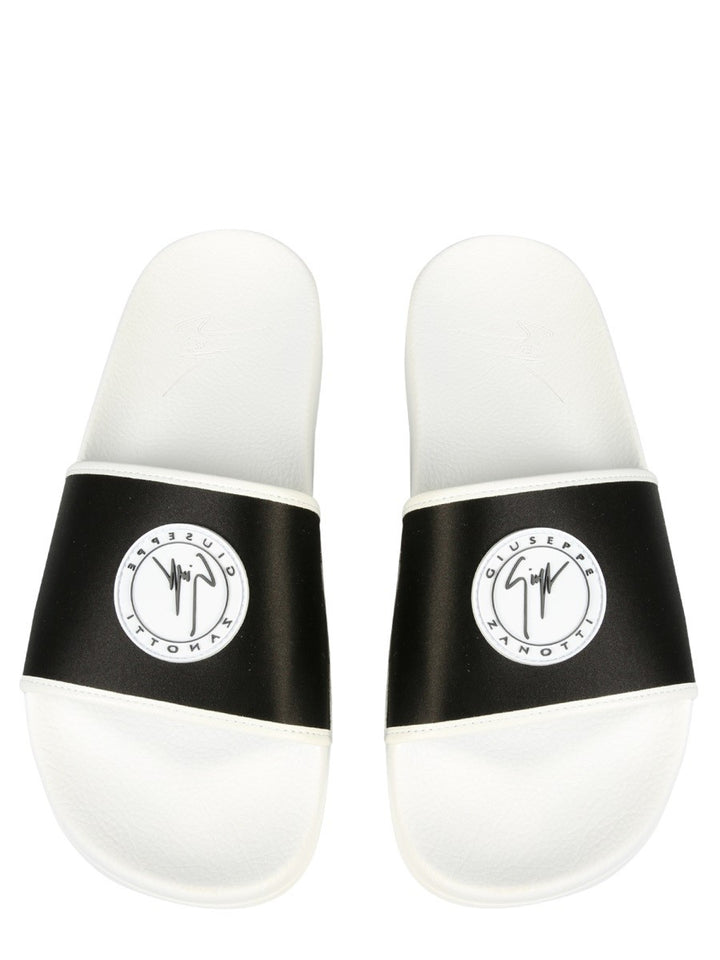 RUBBER SLIDE SANDALS | Basement 88