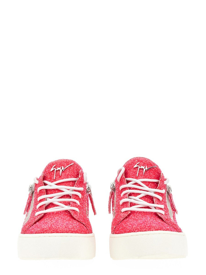 SNEAKER GAIL | Basement 88