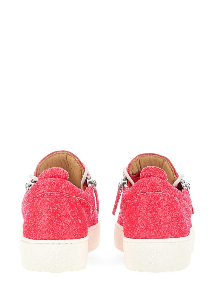 SNEAKER GAIL | Basement 88