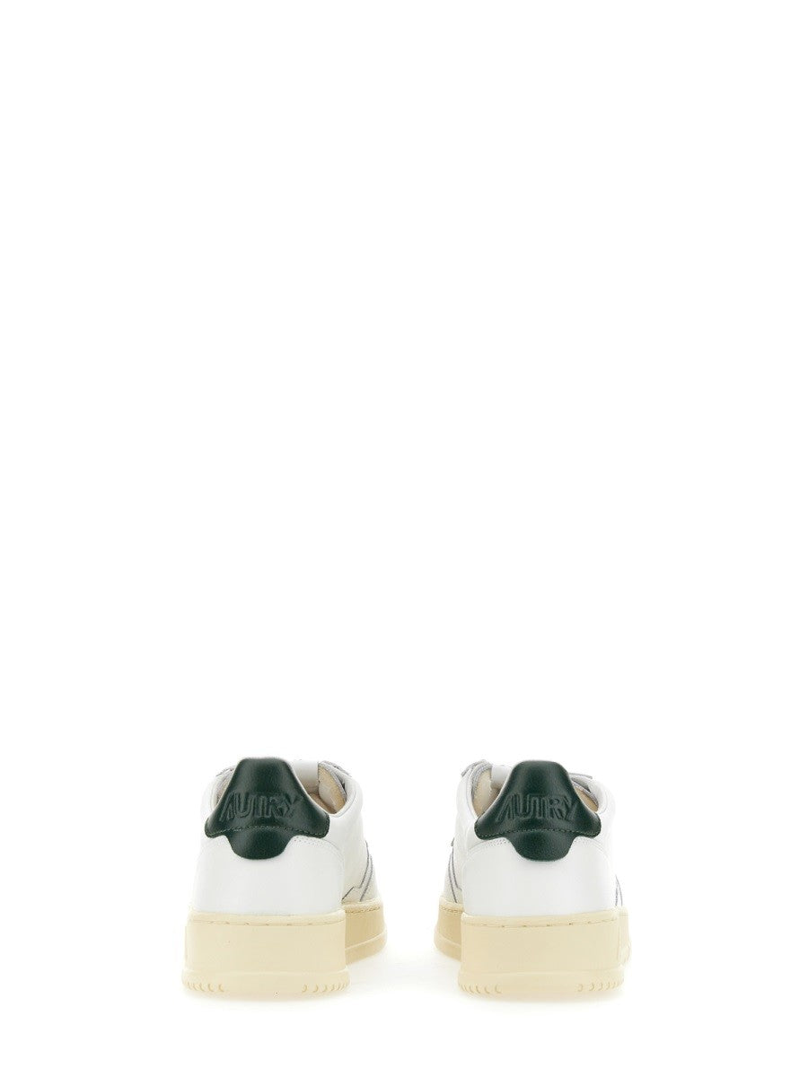 SNEAKER MEDALIST