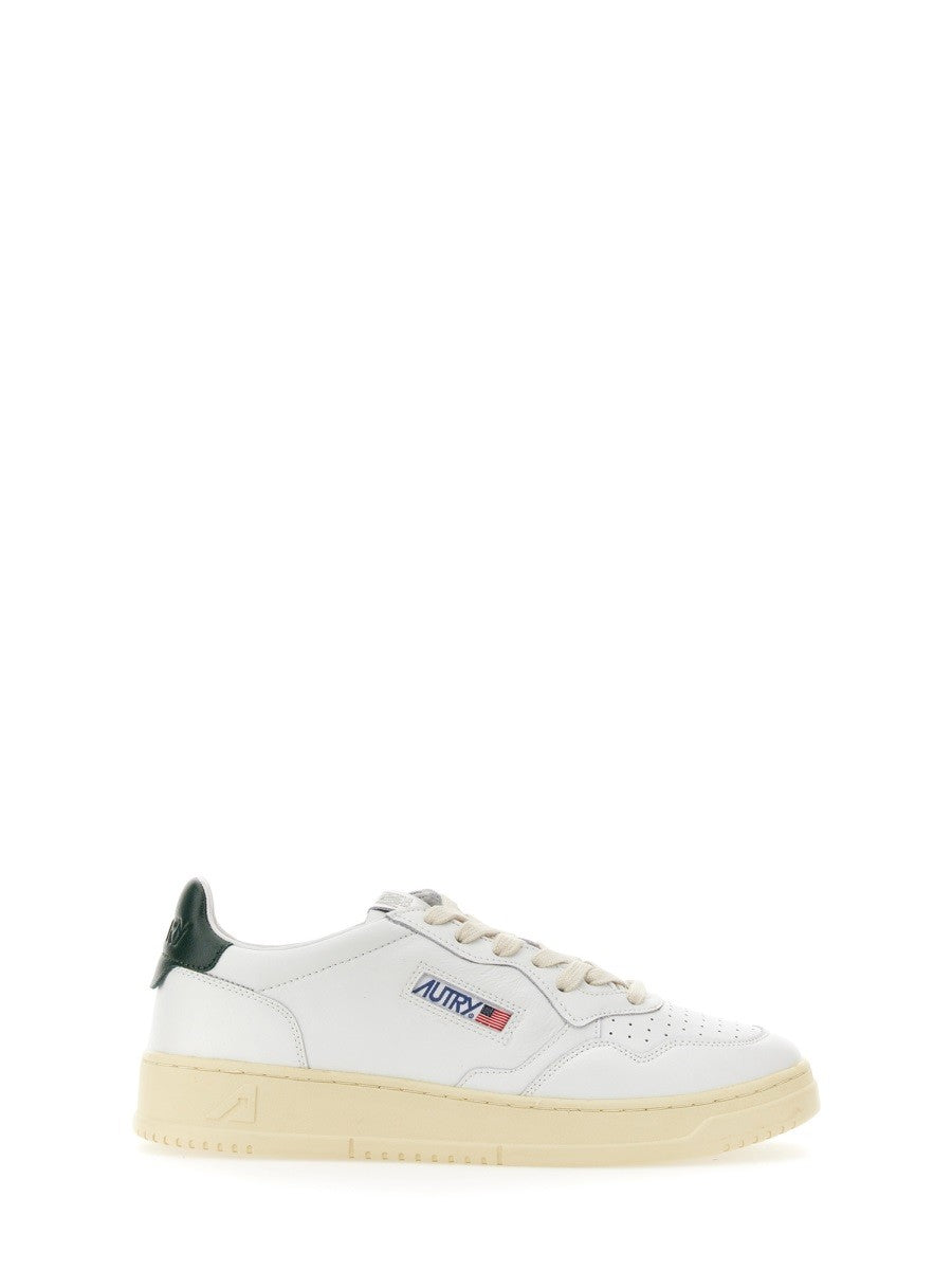 SNEAKER MEDALIST