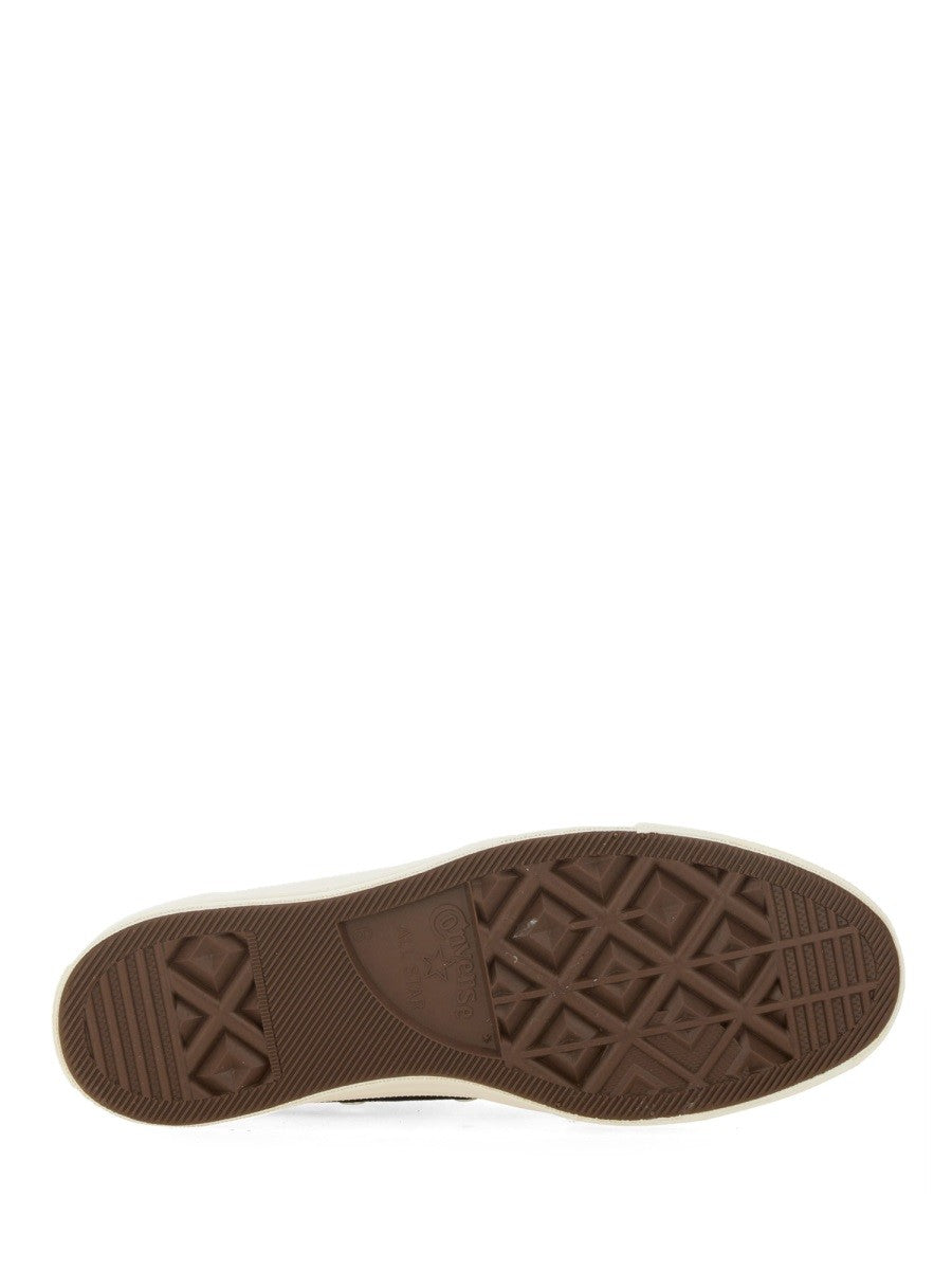 BASKETS AVEC LOGO