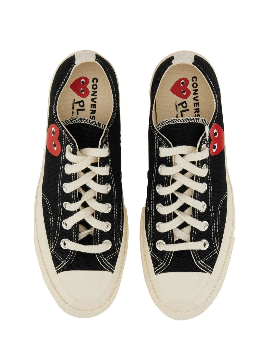 BASKETS AVEC LOGO