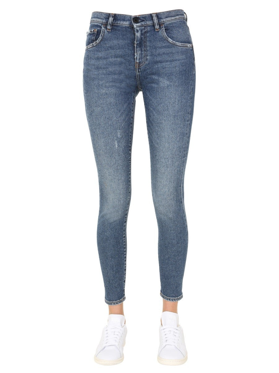 SOFIA JEANS Zip And Button Closure