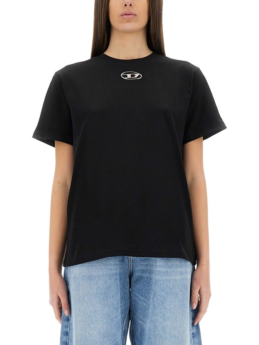 T-SHIRT WITH LOGO