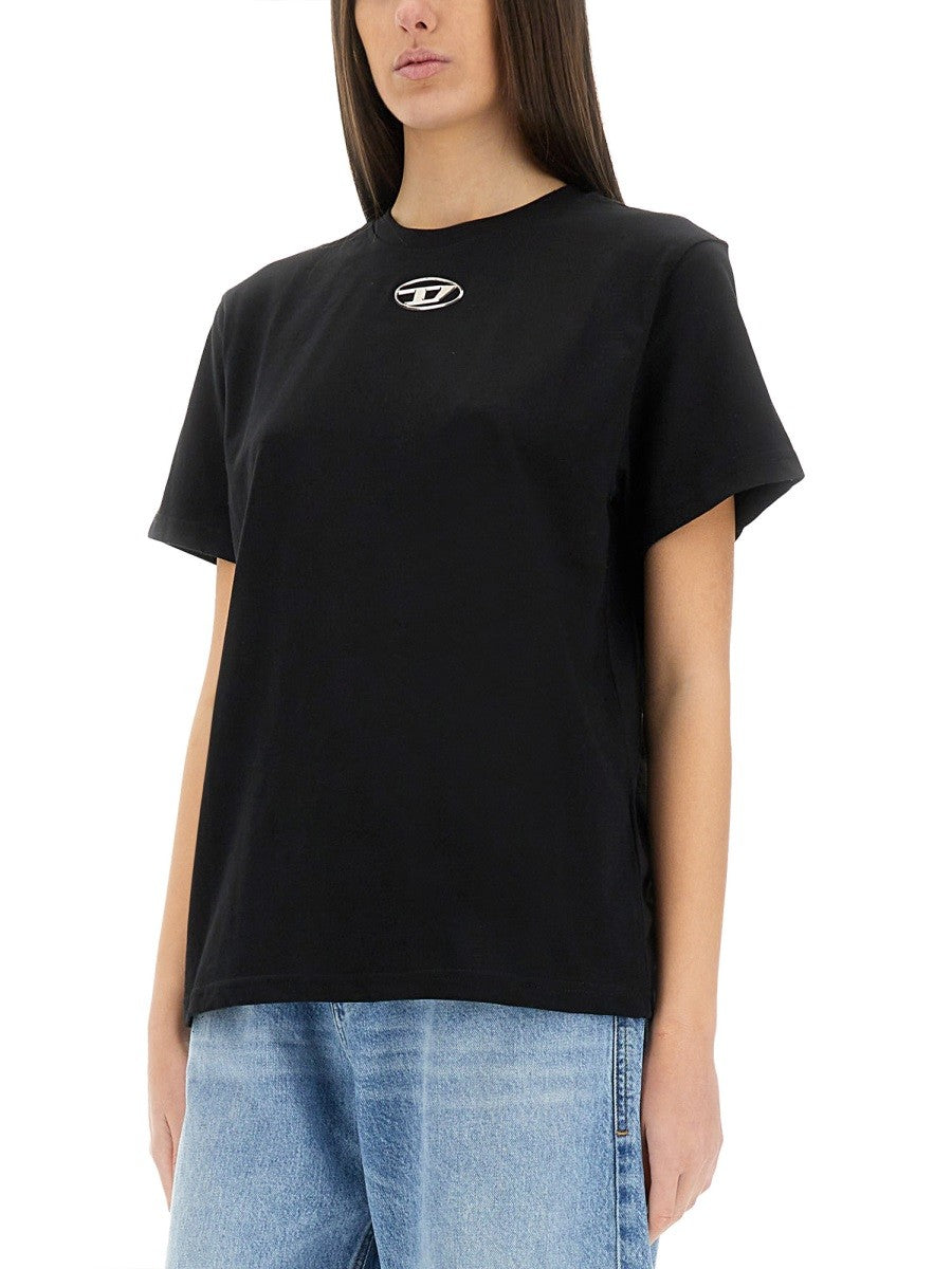 T-SHIRT WITH LOGO