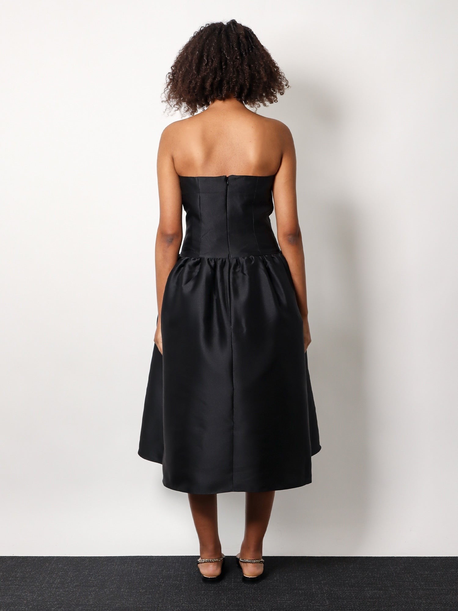 Taffeta Décolleté Dress With Maxi Bow